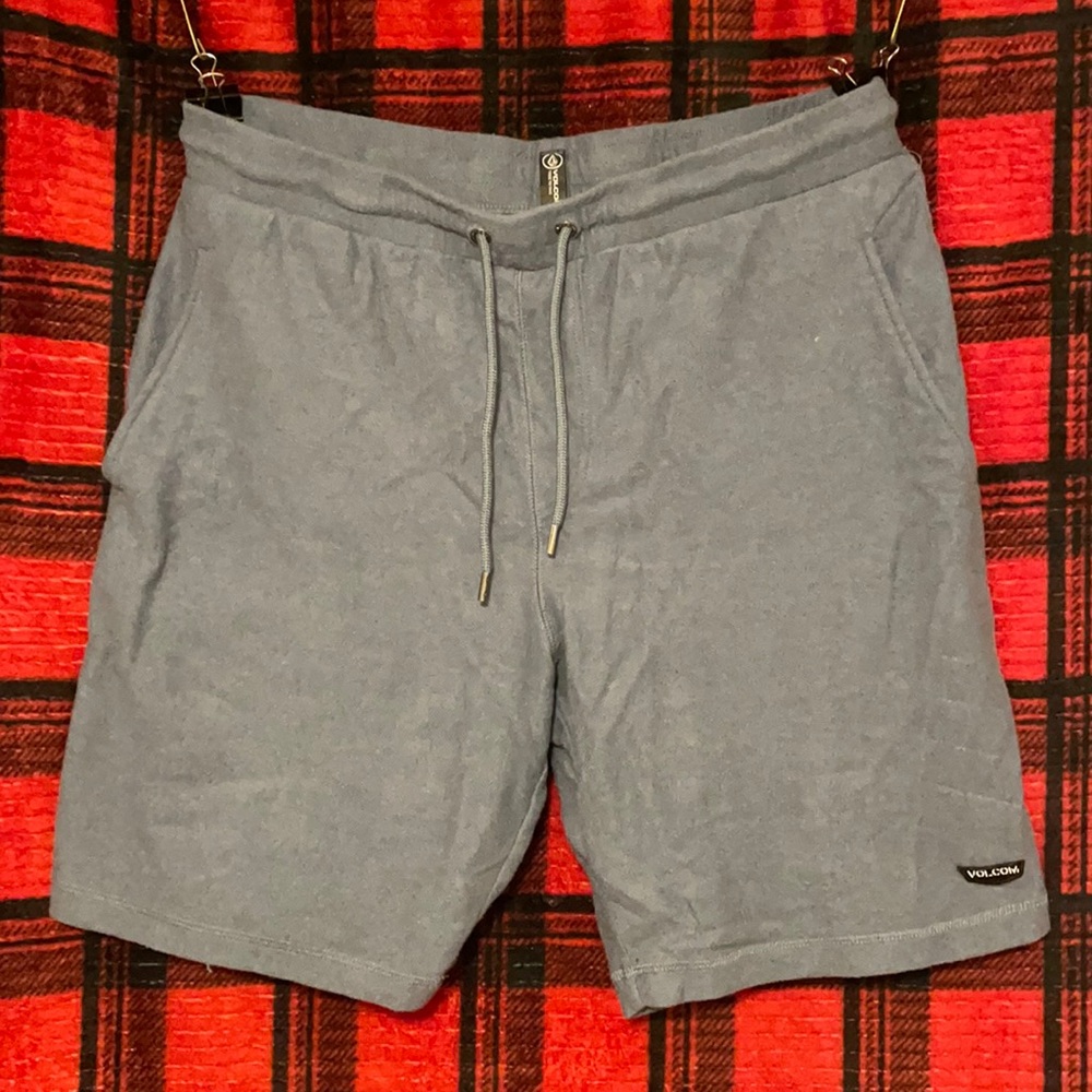 Volcom fleece shorts large